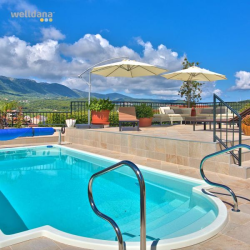 Fiber pool model London